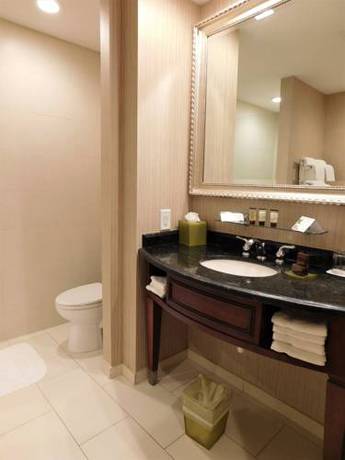 Imagen de la habitación del Hotel Town and Country Inn and Suites, Charleston. Foto 6
