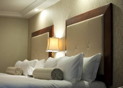 Imagen de la habitación del Hotel Town and Country Inn and Suites, Charleston. Foto 12