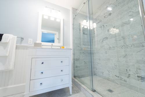 Imagen de la habitación del Hotel Town and Tide Inn. Foto 4