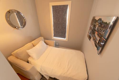 Imagen de la habitación del Hotel Town and Tide Inn. Foto 6