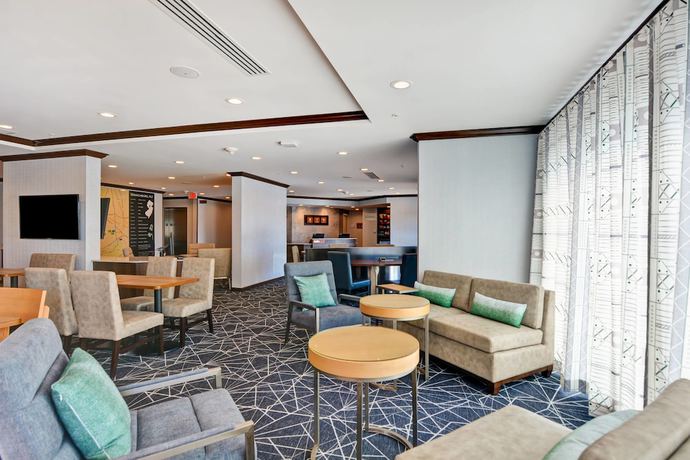 Imagen de los interiores del Hotel TownePlace Suites Bridgewater Branchburg. Foto 14
