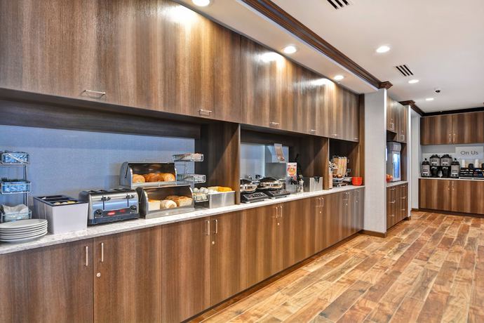 Imagen del bar/restaurante del Hotel TownePlace Suites Bridgewater Branchburg. Foto 3