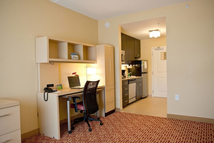 Imagen de la habitación del Hotel TownePlace Suites Charlotte Mooresville. Foto 11