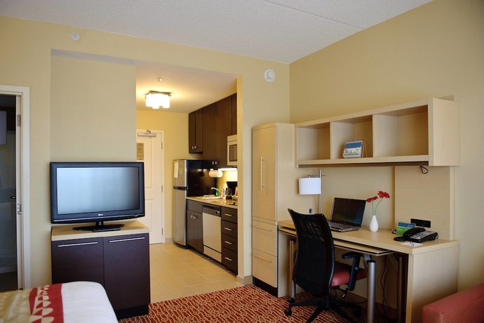 Imagen de la habitación del Hotel TownePlace Suites Charlotte Mooresville. Foto 14