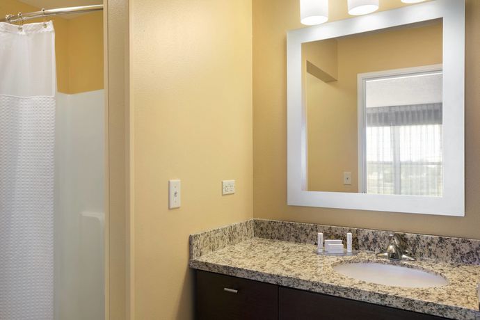 Imagen de la habitación del Hotel TownePlace Suites Chicago Naperville. Foto 4