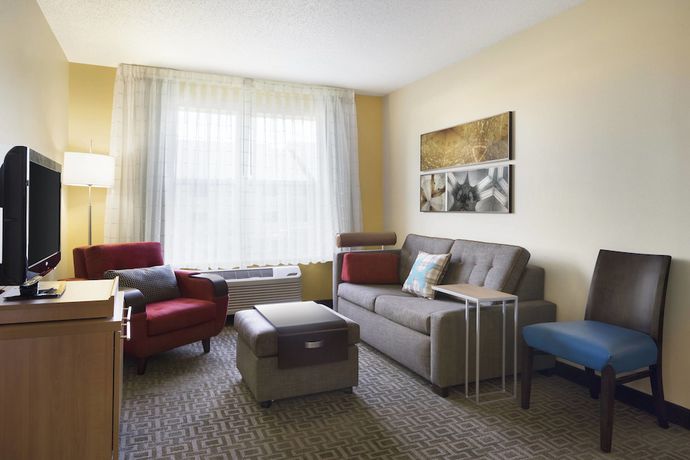 Imagen de la habitación del Hotel TownePlace Suites Chicago Naperville. Foto 11
