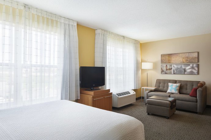 Imagen de la habitación del Hotel TownePlace Suites Chicago Naperville. Foto 14