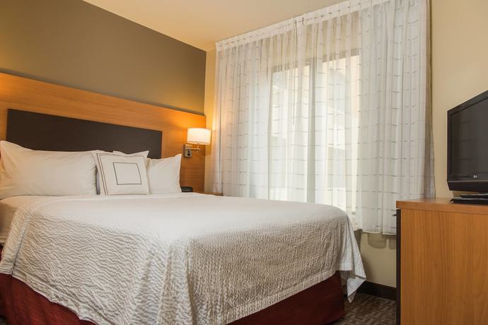 Imagen de la habitación del Hotel TownePlace Suites Erie. Foto 6