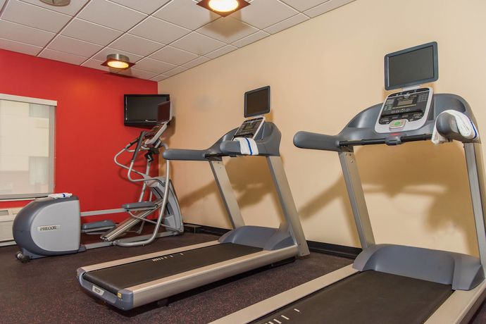 Imagen de los interiores del Hotel TownePlace Suites Erie. Foto 18
