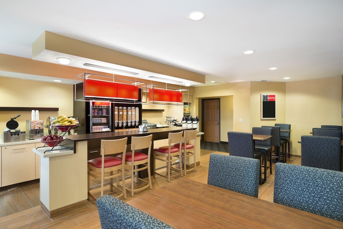 Imagen del bar/restaurante del Hotel TownePlace Suites Houston I-10 West/Energy Corrido. Foto 3