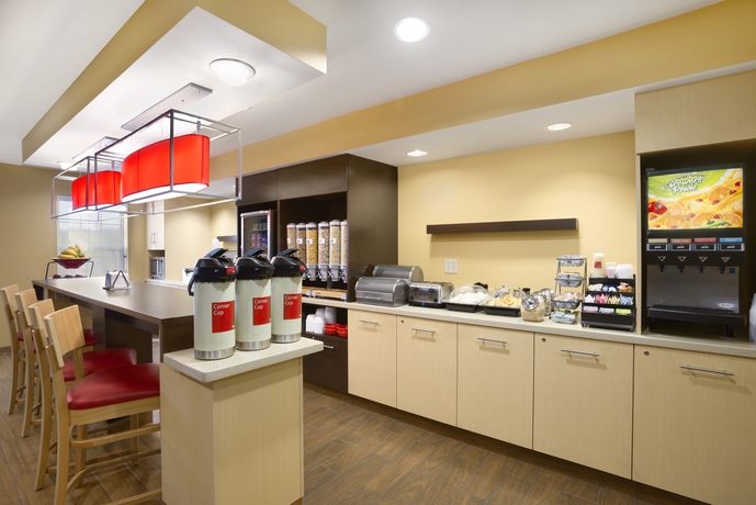 Imagen del bar/restaurante del Hotel TownePlace Suites Houston I-10 West/Energy Corrido. Foto 4