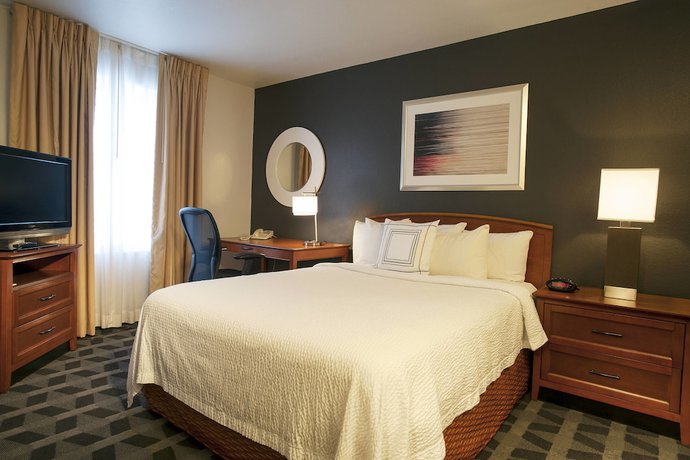 Imagen de la habitación del Hotel TownePlace Suites Marriott Dulles Airport. Foto 5