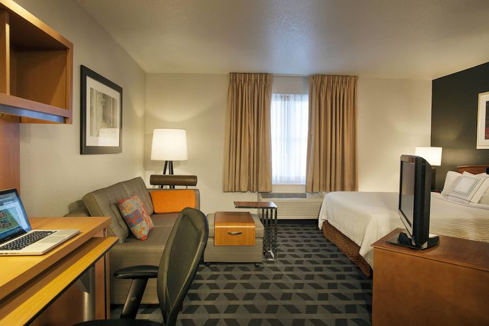 Imagen de la habitación del Hotel TownePlace Suites Marriott Dulles Airport. Foto 8