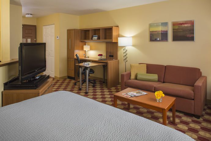 Imagen de la habitación del Hotel TownePlace Suites New Orleans Metairie. Foto 6