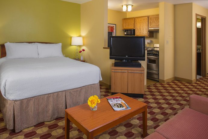 Imagen de la habitación del Hotel TownePlace Suites New Orleans Metairie. Foto 7