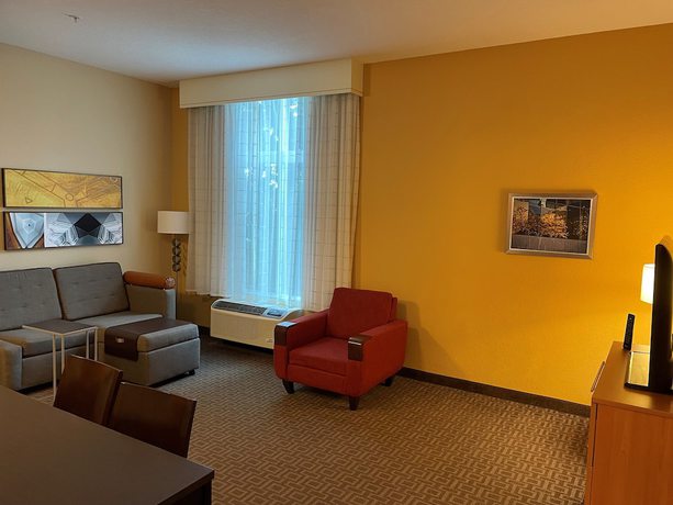 Imagen de la habitación del Hotel TownePlace Suites Orlando at FLAMINGO CROSSINGS® Town Center/Western Entrance. Foto 6