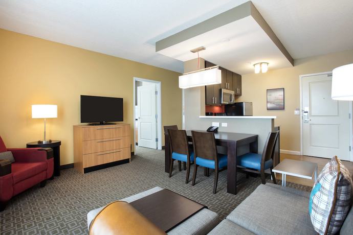 Imagen de la habitación del Hotel TownePlace Suites Orlando at FLAMINGO CROSSINGS® Town Center/Western Entrance. Foto 11