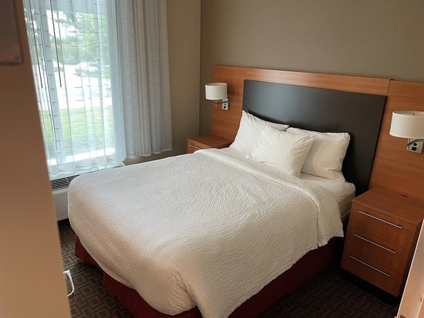 Imagen de la habitación del Hotel TownePlace Suites Orlando at FLAMINGO CROSSINGS® Town Center/Western Entrance. Foto 14