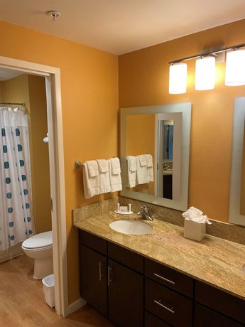 Imagen de la habitación del Hotel TownePlace Suites Orlando at FLAMINGO CROSSINGS® Town Center/Western Entrance. Foto 19