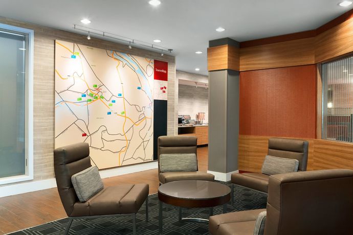 Imagen de los interiores del Hotel TownePlace Suites Pittsburgh Airport/Robinson Township. Foto 17