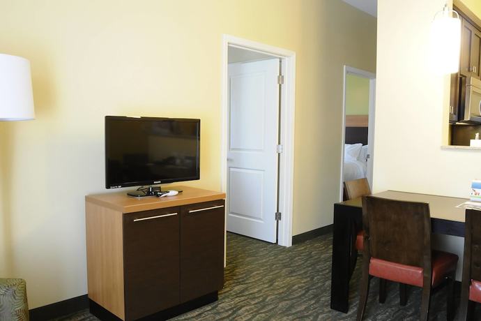 Imagen de la habitación del Hotel TownePlace Suites Redding. Foto 3