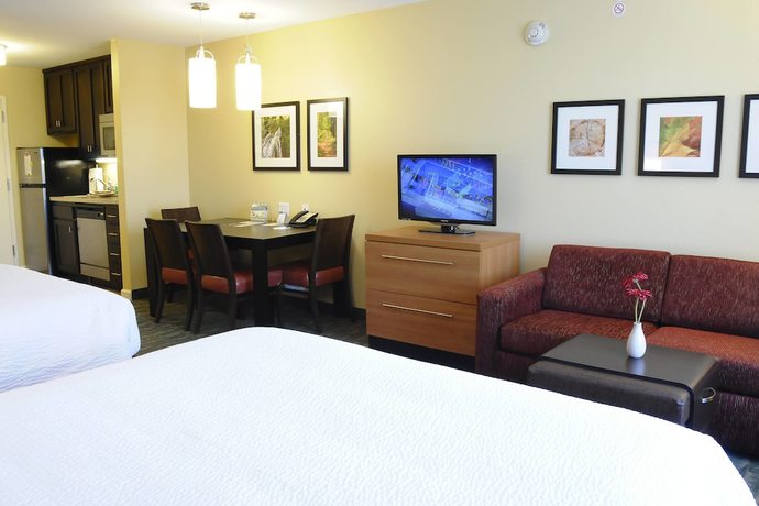 Imagen de la habitación del Hotel TownePlace Suites Redding. Foto 5