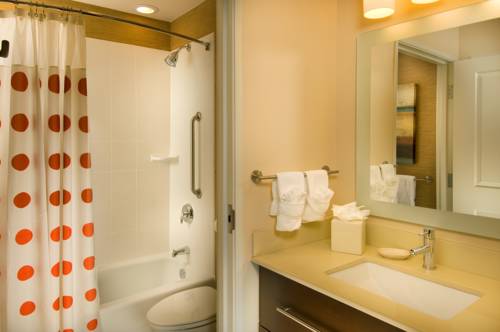 Imagen de la habitación del Hotel TownePlace Suites San Antonio Downtown Riverwalk. Foto 5