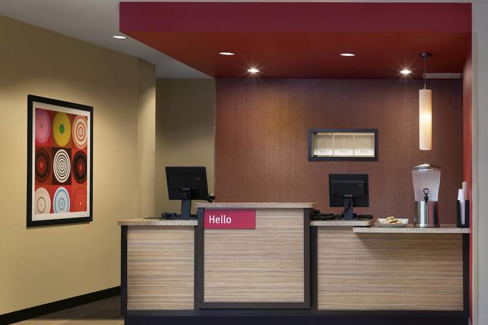 Imagen de los interiores del Hotel TownePlace Suites San Diego Carlsbad/Vista. Foto 14