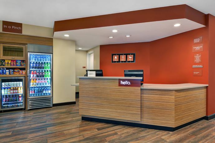 Imagen de los interiores del Hotel TownePlace Suites Sarasota Bradenton West. Foto 15