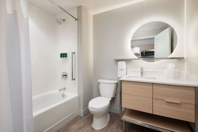 Imagen de la habitación del Hotel TownePlace Suites Tampa Casino Area. Foto 15