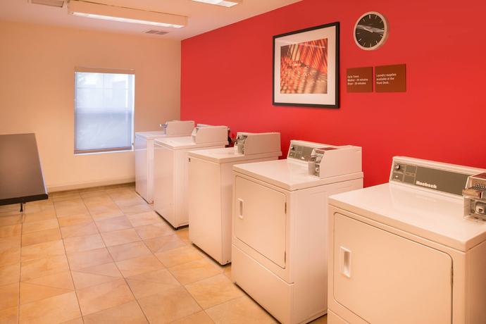 Imagen general del Hotel TownePlace Suites Thousand Oaks Ventura County. Foto 2