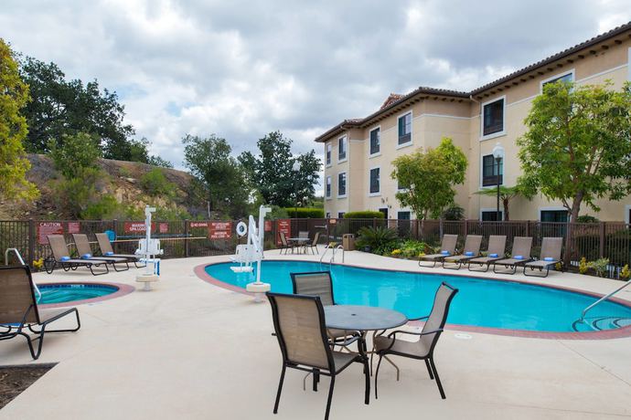 Imagen de la piscina del Hotel TownePlace Suites Thousand Oaks Ventura County. Foto 20