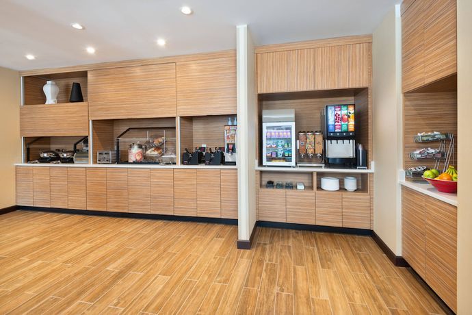 Imagen del bar/restaurante del Hotel TownePlace Suites by Marriott Atlanta Lawrenceville. Foto 3