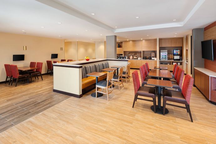 Imagen del bar/restaurante del Hotel TownePlace Suites by Marriott Atlanta Lawrenceville. Foto 4