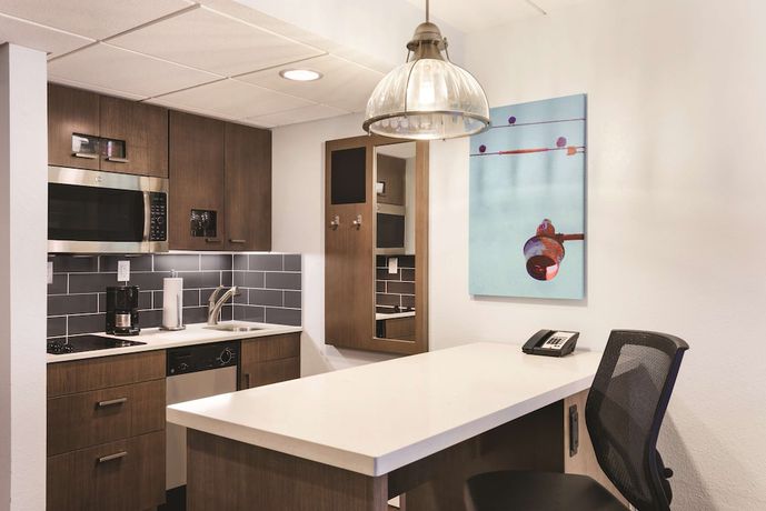 Imagen de la habitación del Hotel TownePlace Suites by Marriott Charlotte LoSo Airport. Foto 11