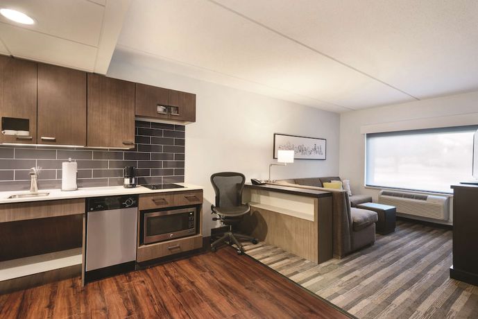 Imagen de la habitación del Hotel TownePlace Suites by Marriott Charlotte LoSo Airport. Foto 14