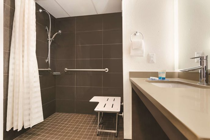 Imagen de la habitación del Hotel TownePlace Suites by Marriott Charlotte LoSo Airport. Foto 16