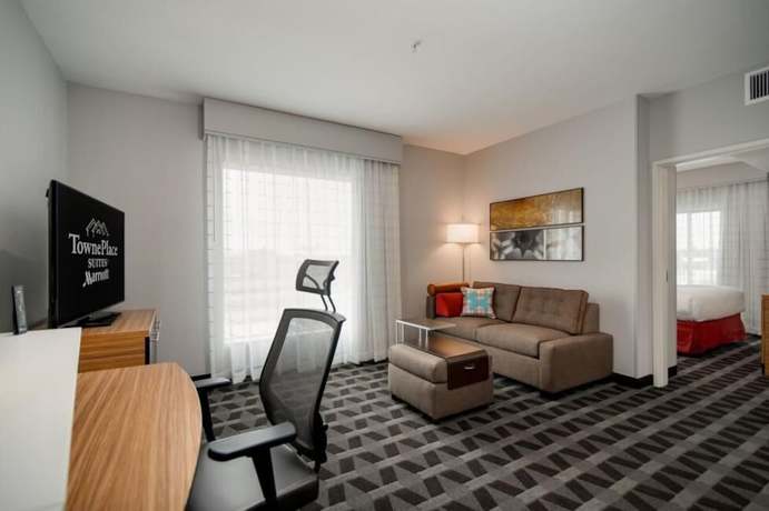 Imagen de la habitación del Hotel TownePlace Suites by Marriott Chicago Waukegan/Gurnee. Foto 10
