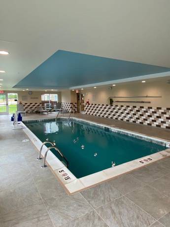 Imagen de la piscina del Hotel TownePlace Suites by Marriott Columbus Hilliard. Foto 19
