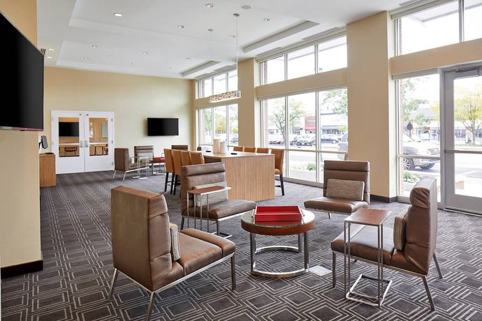 Imagen de los interiores del Hotel TownePlace Suites by Marriott Columbus North - OSU. Foto 18