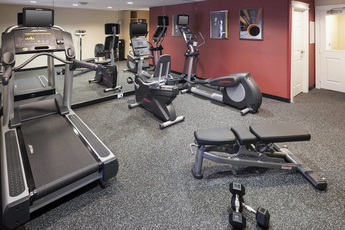 Imagen de los interiores del Hotel TownePlace Suites by Marriott Dallas Las Colinas. Foto 17