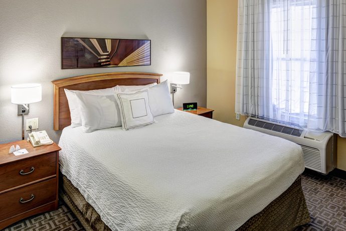 Imagen de la habitación del Hotel TownePlace Suites by Marriott Dallas Las Colinas. Foto 14