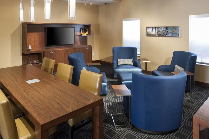 Imagen de los interiores del Hotel TownePlace Suites by Marriott Dallas Las Colinas. Foto 18
