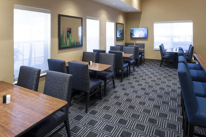 Imagen del bar/restaurante del Hotel TownePlace Suites by Marriott Dallas Las Colinas. Foto 7