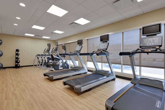 Imagen de los interiores del Hotel TownePlace Suites by Marriott Detroit Allen Park. Foto 17