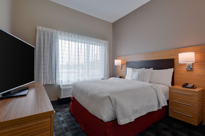 Imagen de la habitación del Hotel TownePlace Suites by Marriott Detroit Allen Park. Foto 12