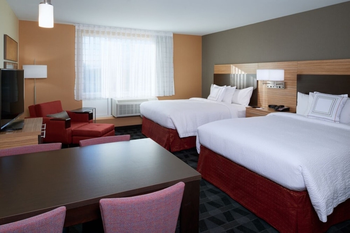 Imagen de la habitación del Hotel TownePlace Suites by Marriott Grand Rapids Airport. Foto 3