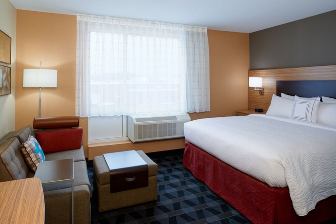 Imagen de la habitación del Hotel TownePlace Suites by Marriott Grand Rapids Airport. Foto 7