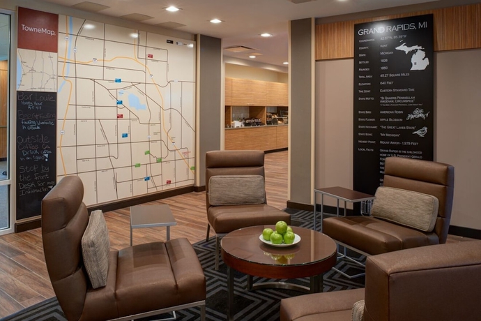 Imagen de los interiores del Hotel TownePlace Suites by Marriott Grand Rapids Airport. Foto 15