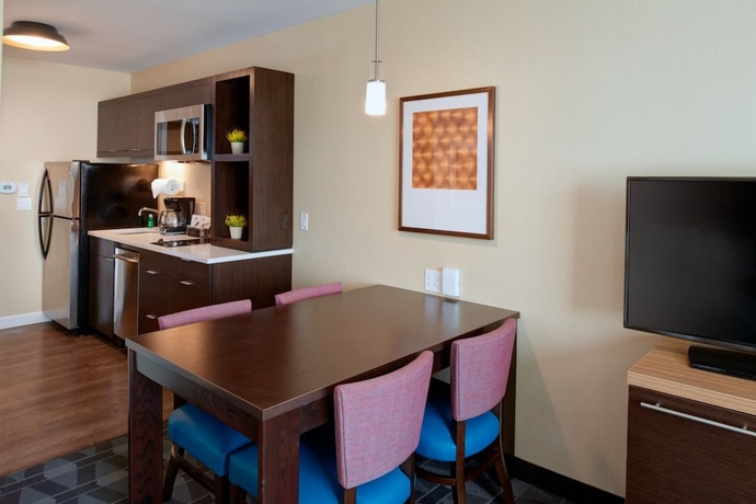 Imagen de la habitación del Hotel TownePlace Suites by Marriott Grand Rapids Airport. Foto 9